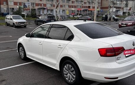 Volkswagen Jetta VI, 2015 год, 750 000 рублей, 2 фотография