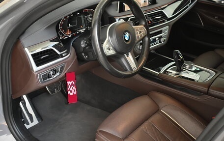 BMW 7 серия, 2019 год, 5 950 000 рублей, 9 фотография