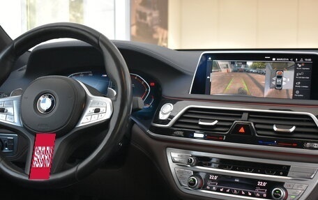BMW 7 серия, 2019 год, 5 950 000 рублей, 17 фотография