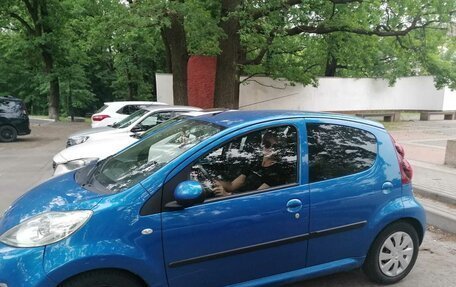 Peugeot 107 I рестайлинг, 2014 год, 670 000 рублей, 6 фотография