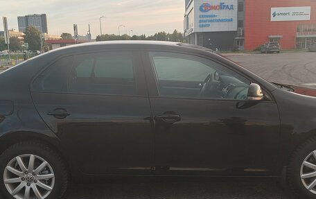 Volkswagen Jetta VI, 2010 год, 679 000 рублей, 4 фотография