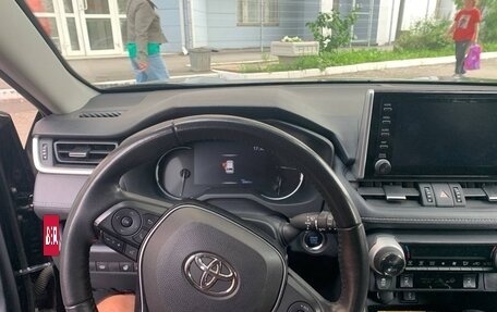 Toyota RAV4, 2021 год, 3 890 000 рублей, 5 фотография