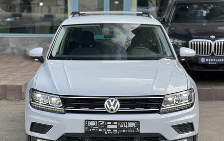 Volkswagen Tiguan II, 2018 год, 1 990 000 рублей, 4 фотография