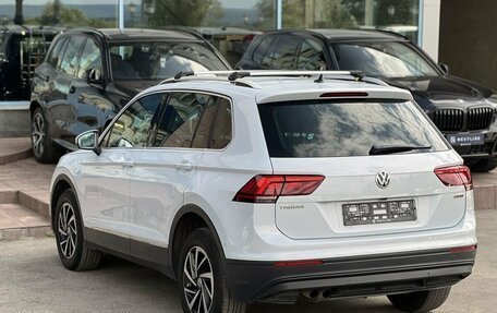Volkswagen Tiguan II, 2018 год, 1 990 000 рублей, 8 фотография