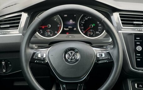 Volkswagen Tiguan II, 2018 год, 1 990 000 рублей, 14 фотография