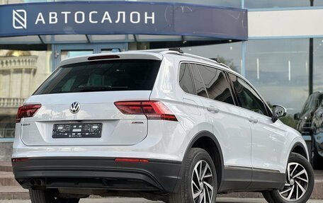 Volkswagen Tiguan II, 2018 год, 1 990 000 рублей, 3 фотография