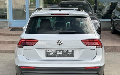 Volkswagen Tiguan II, 2018 год, 1 990 000 рублей, 6 фотография