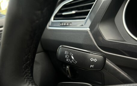 Volkswagen Tiguan II, 2018 год, 1 990 000 рублей, 19 фотография