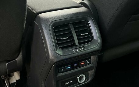 Volkswagen Tiguan II, 2018 год, 1 990 000 рублей, 28 фотография