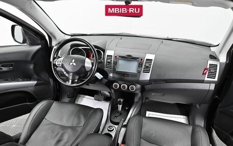 Mitsubishi Outlander III рестайлинг 3, 2008 год, 995 000 рублей, 13 фотография