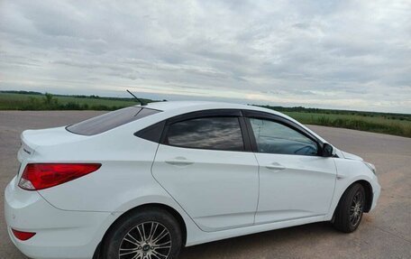 Hyundai Solaris II рестайлинг, 2012 год, 850 000 рублей, 6 фотография
