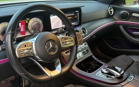 Mercedes-Benz E-Класс, 2019 год, 3 750 000 рублей, 10 фотография