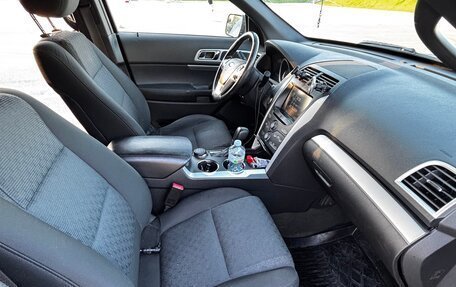 Ford Explorer VI, 2013 год, 1 250 000 рублей, 8 фотография