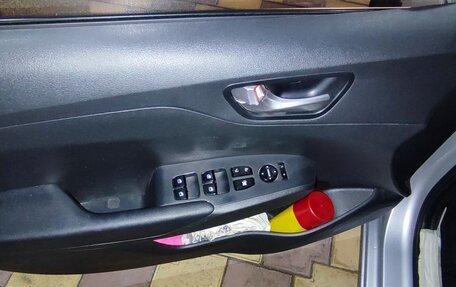 Hyundai Solaris II рестайлинг, 2021 год, 1 350 000 рублей, 2 фотография