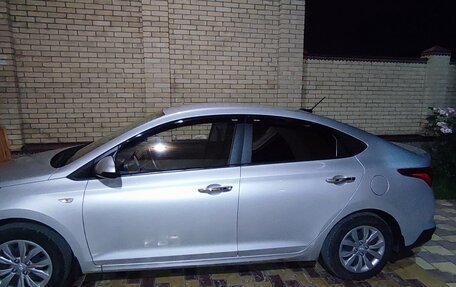 Hyundai Solaris II рестайлинг, 2021 год, 1 350 000 рублей, 7 фотография