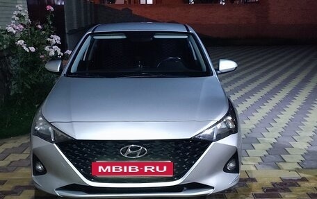 Hyundai Solaris II рестайлинг, 2021 год, 1 350 000 рублей, 13 фотография