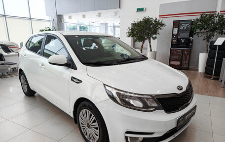KIA Rio III рестайлинг, 2016 год, 859 000 рублей, 3 фотография