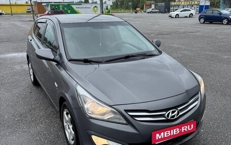 Hyundai Solaris II рестайлинг, 2015 год, 790 000 рублей, 4 фотография