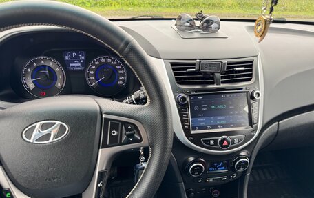Hyundai Solaris II рестайлинг, 2015 год, 790 000 рублей, 17 фотография