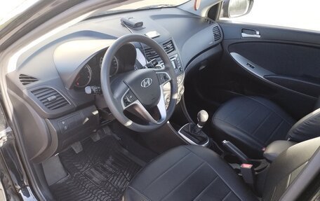 Hyundai Solaris II рестайлинг, 2016 год, 1 300 000 рублей, 5 фотография