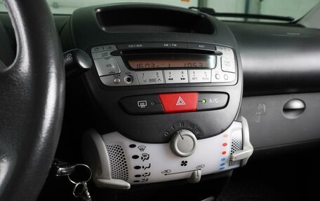 Peugeot 107 I рестайлинг, 2013 год, 697 000 рублей, 12 фотография