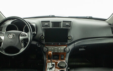 Toyota Highlander III, 2010 год, 1 849 000 рублей, 17 фотография