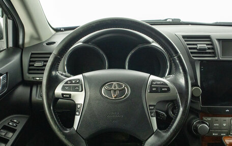 Toyota Highlander III, 2010 год, 1 849 000 рублей, 19 фотография