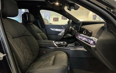 BMW 7 серия, 2025 год, 24 157 000 рублей, 18 фотография