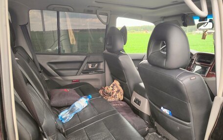 Mitsubishi Pajero III рестайлинг, 2003 год, 1 200 000 рублей, 27 фотография
