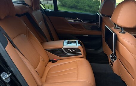 BMW 7 серия, 2017 год, 4 300 000 рублей, 7 фотография