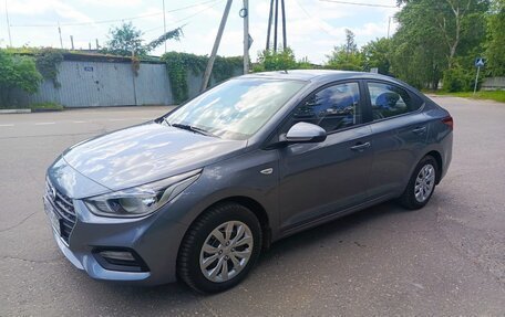 Hyundai Solaris II рестайлинг, 2017 год, 1 699 000 рублей, 2 фотография