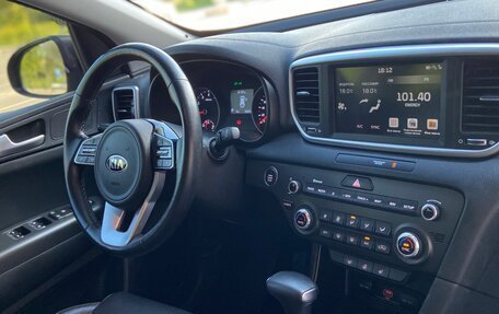 KIA Sportage IV рестайлинг, 2020 год, 2 700 000 рублей, 9 фотография