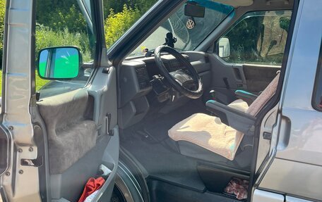 Volkswagen Caravelle T4, 1994 год, 800 000 рублей, 8 фотография