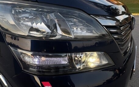 Toyota Vellfire I, 2010 год, 1 150 000 рублей, 9 фотография