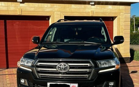 Toyota Land Cruiser 200, 2018 год, 8 000 000 рублей, 4 фотография