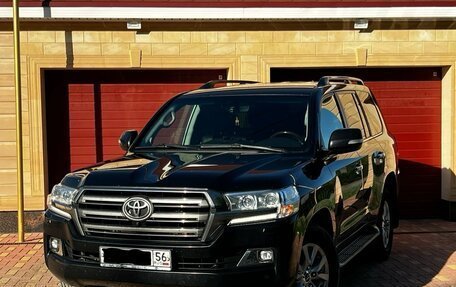 Toyota Land Cruiser 200, 2018 год, 8 000 000 рублей, 2 фотография