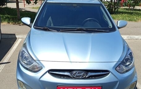 Hyundai Solaris II рестайлинг, 2011 год, 3 фотография
