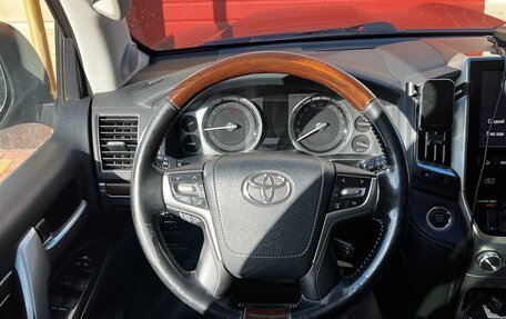 Toyota Land Cruiser 200, 2018 год, 8 000 000 рублей, 16 фотография
