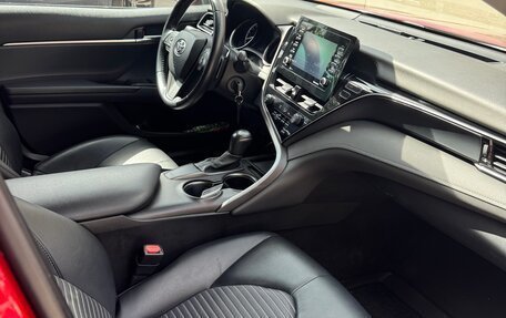 Toyota Camry, 2020 год, 2 400 000 рублей, 9 фотография