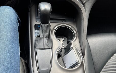 Toyota Camry, 2020 год, 2 400 000 рублей, 17 фотография