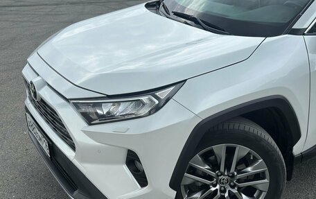 Toyota RAV4, 2020 год, 3 150 000 рублей, 4 фотография