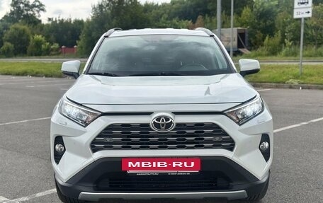 Toyota RAV4, 2020 год, 3 150 000 рублей, 6 фотография
