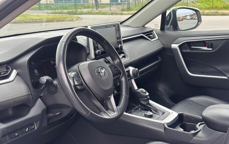 Toyota RAV4, 2020 год, 3 150 000 рублей, 21 фотография