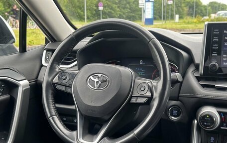 Toyota RAV4, 2020 год, 3 150 000 рублей, 23 фотография