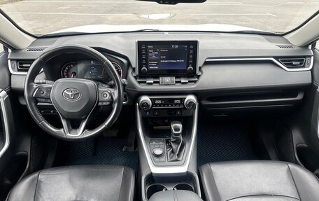 Toyota RAV4, 2020 год, 3 150 000 рублей, 22 фотография