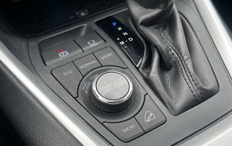 Toyota RAV4, 2020 год, 3 150 000 рублей, 30 фотография