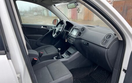 Volkswagen Tiguan I, 2012 год, 900 000 рублей, 19 фотография
