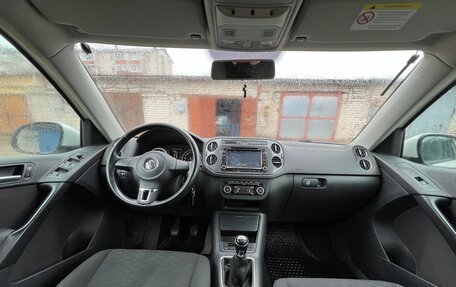 Volkswagen Tiguan I, 2012 год, 900 000 рублей, 14 фотография