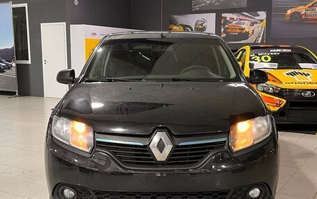 Renault Sandero II рестайлинг, 2015 год, 650 000 рублей, 2 фотография