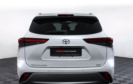 Toyota Highlander, 2023 год, 5 300 000 рублей, 6 фотография
